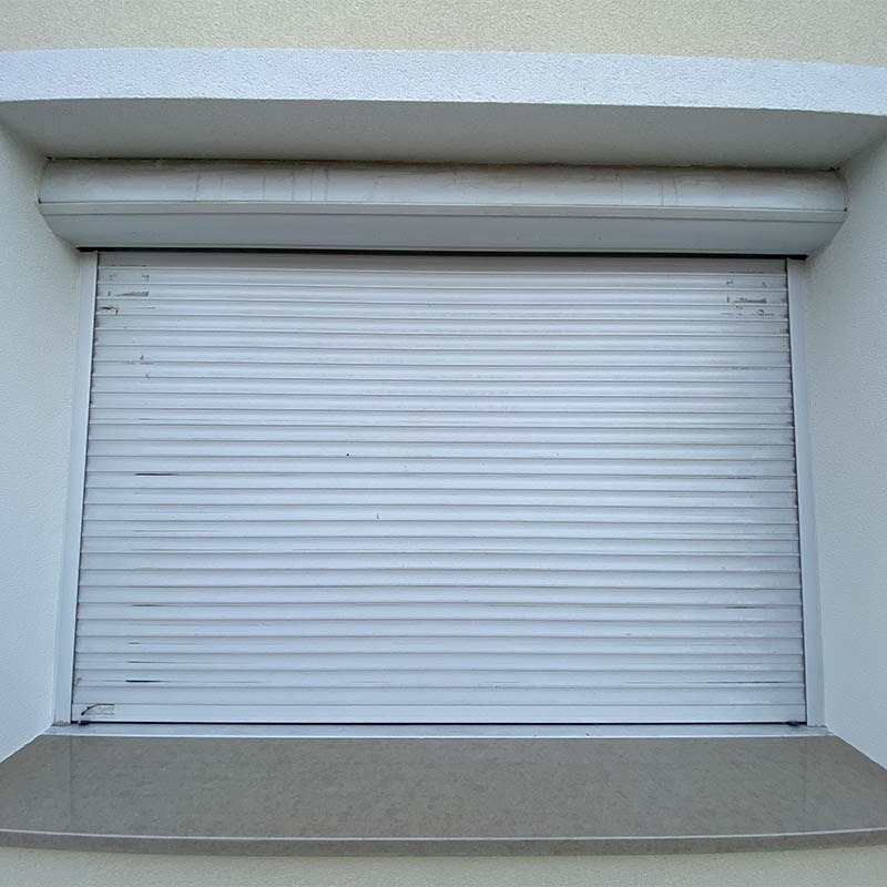 photo d'un appui de fenêtre en granit beige
